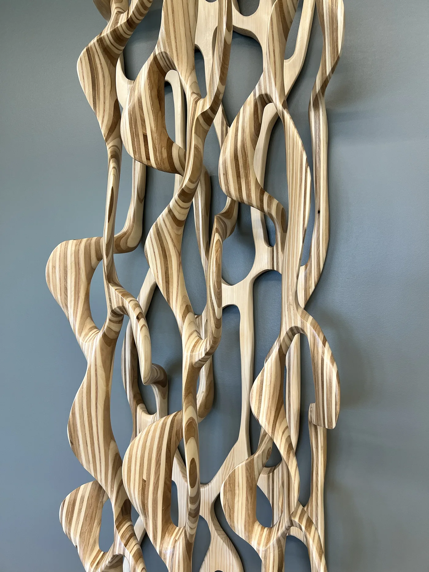 Caprice PIERUCCI, Birch Plywood Delicate Loops Vertical