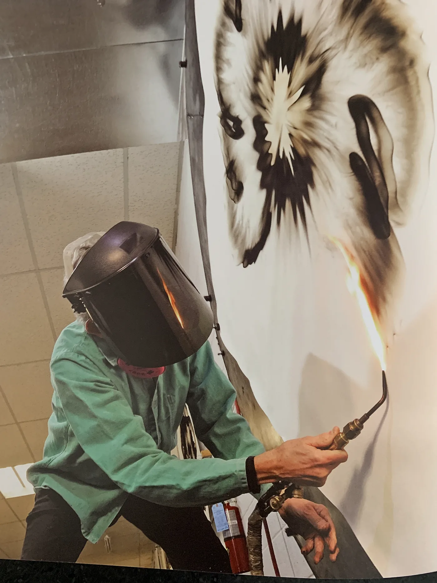 Dennis Lee MITCHELL, artist in studio